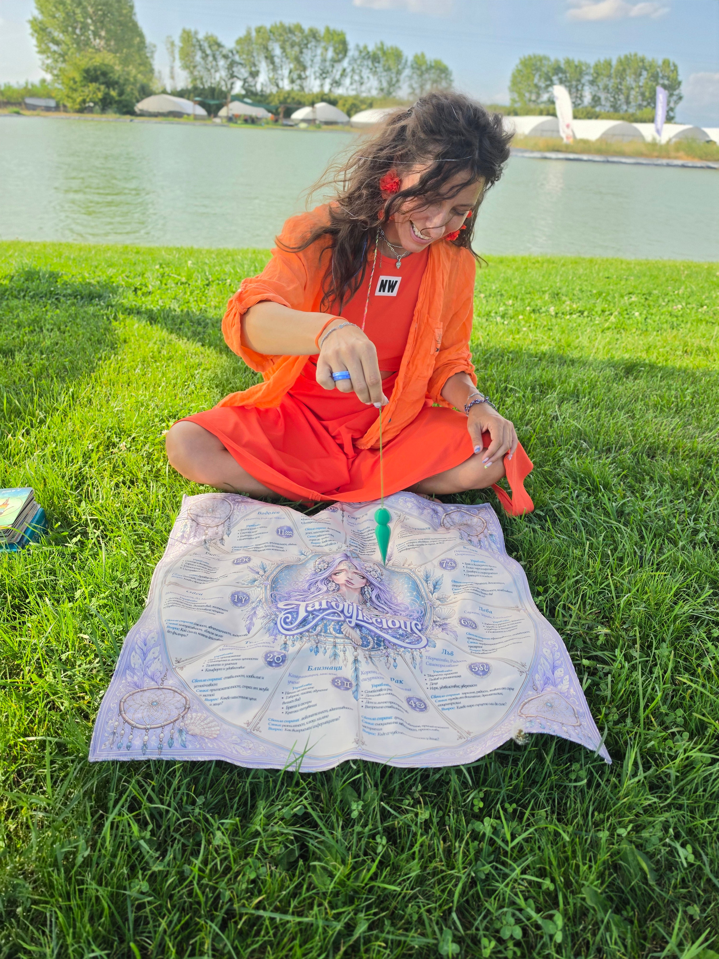 Sovereign of Wisdom tarot cloth
